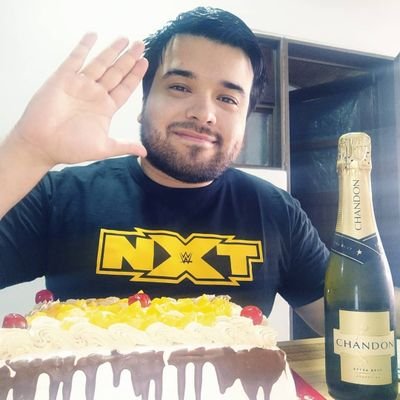 Warge, polémico y grosero YouTuber argentino / Twitter.com/Wargeadicto Warge vs Ángel Garza