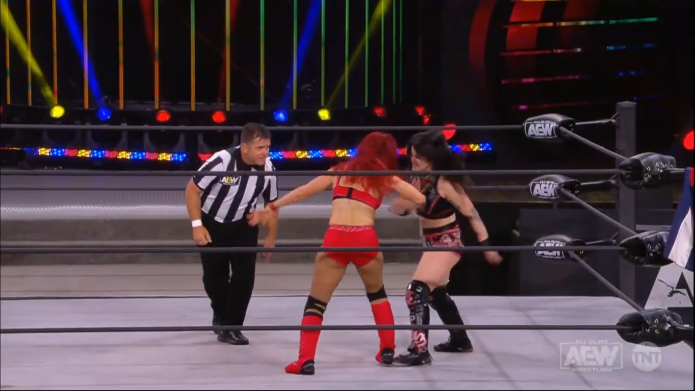 Ivelisse vs Diamante en AEW Dynamite (22/07/2020) / AEW