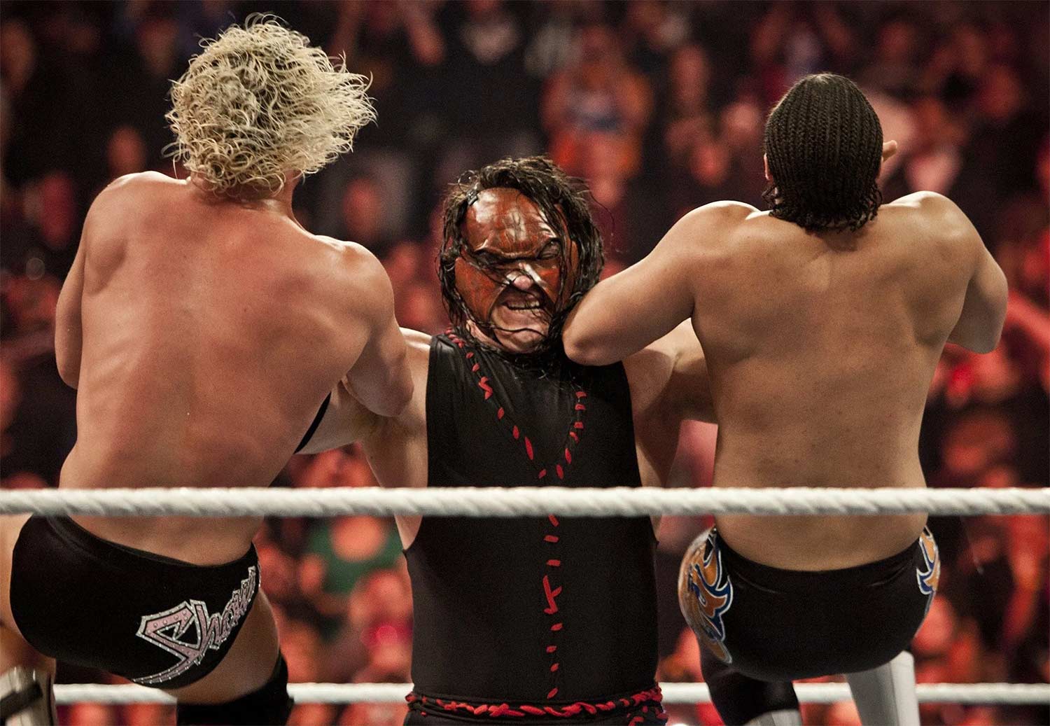 Kane y su experiencia con el racismo cuando estaba en WWE 3 Kane y el racismo: Su experiencia en WWE