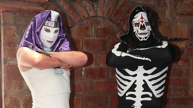 La Parka y Karis la Momia Jr. 