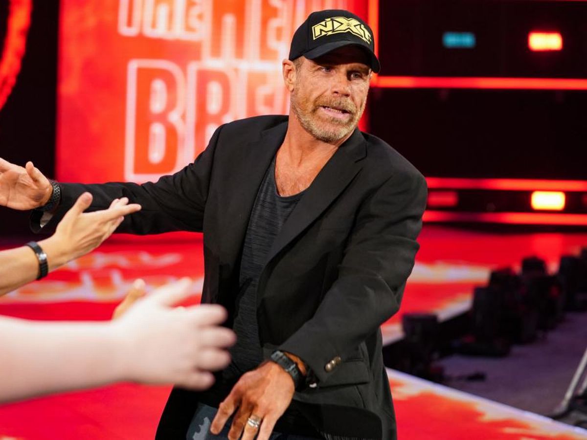 Shawn Riddle Vince McMahon ve a Matt Riddle como un joven Shawn Michaels