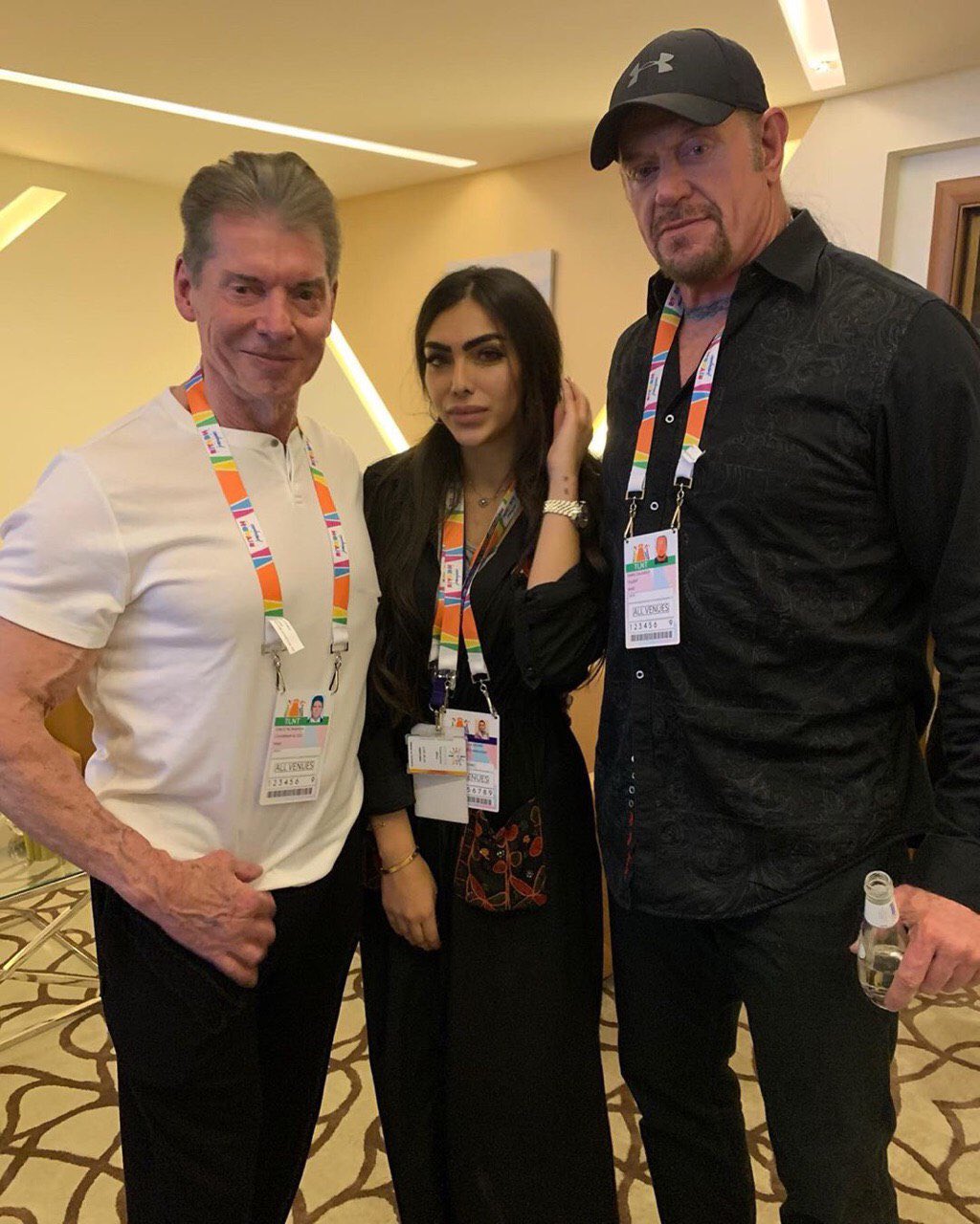 Vince McMahon puso sensible a Undertaker 2 Vince McMahon y The Undertaker en Arabia Saudita previo a WWE Crown Jewel 2019 / Twitter.com/WrestlinClub Vince McMahon puso sensible a Undertaker