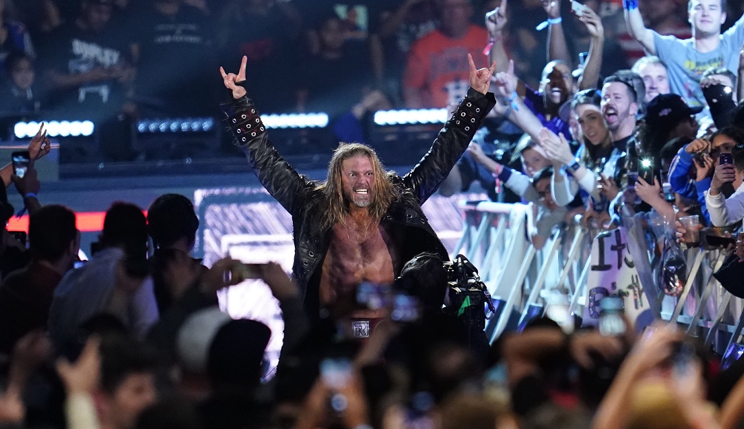 ¿Por qué WWE anunció la participación de Edge en el Rumble?