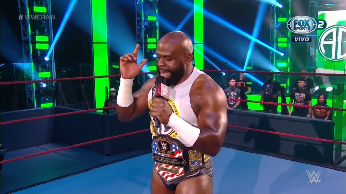 Apollo Crews le aclara a MVP