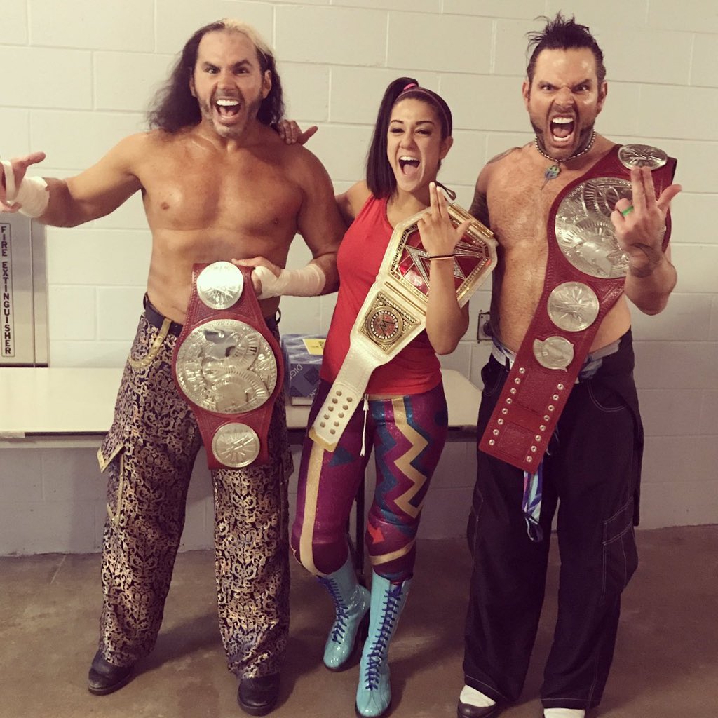 The Hardy Boyz y Bayley - WrestleMania 33