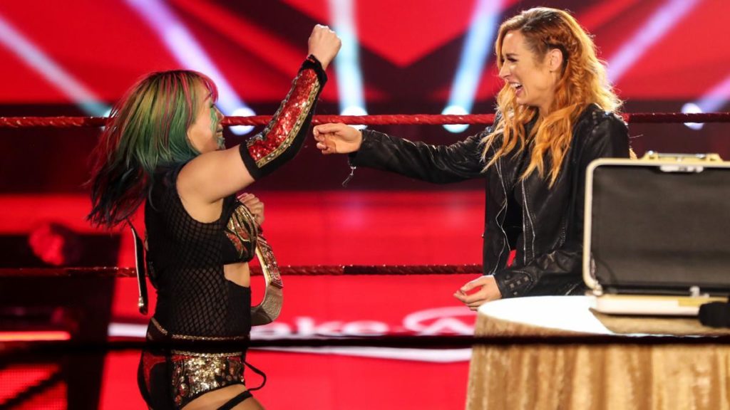 Becky Lynch actualiza cómo se encuentra