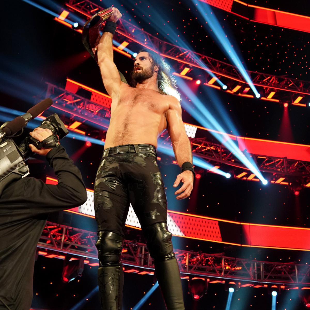 Seth Rollins vs Kenny Omega