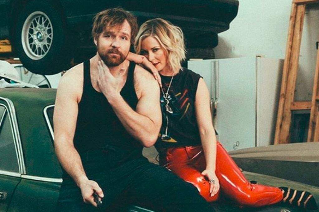 Dean Ambrose (Jon Moxley) y Renee Young durante su estancia en WWE - Vegas Seven