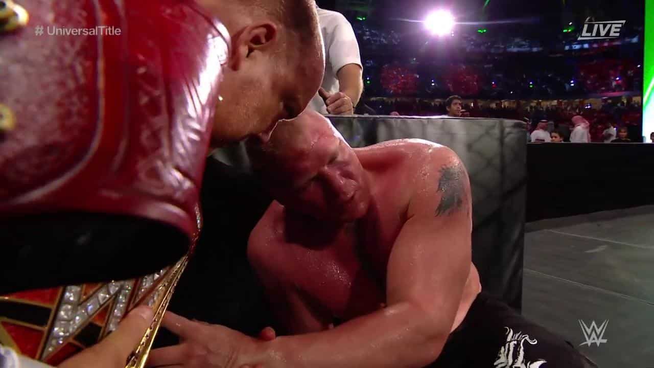 Paul Heyman con el Campeonato Universal WWE tras la polémica victoria de Brock Lesnar sobre Roman Reigns en WWE Greatest Royal Rumble (27/04/2018 - Yeda, Arabia Saudita) / WWE©