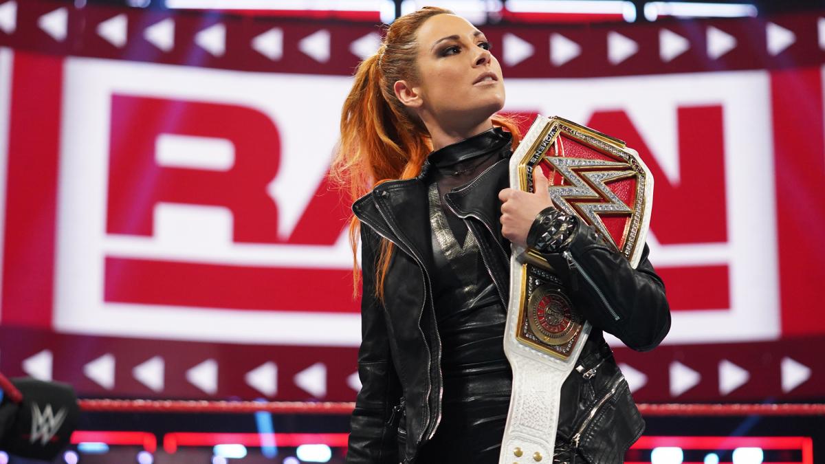 Becky Lynch vs Shayna Baszler