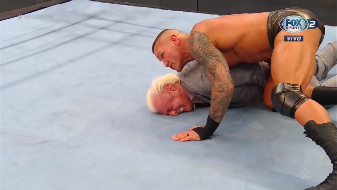 Randy Orton atacó a Ric Flair