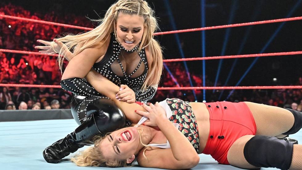 Natalya vs. Lacey Evans