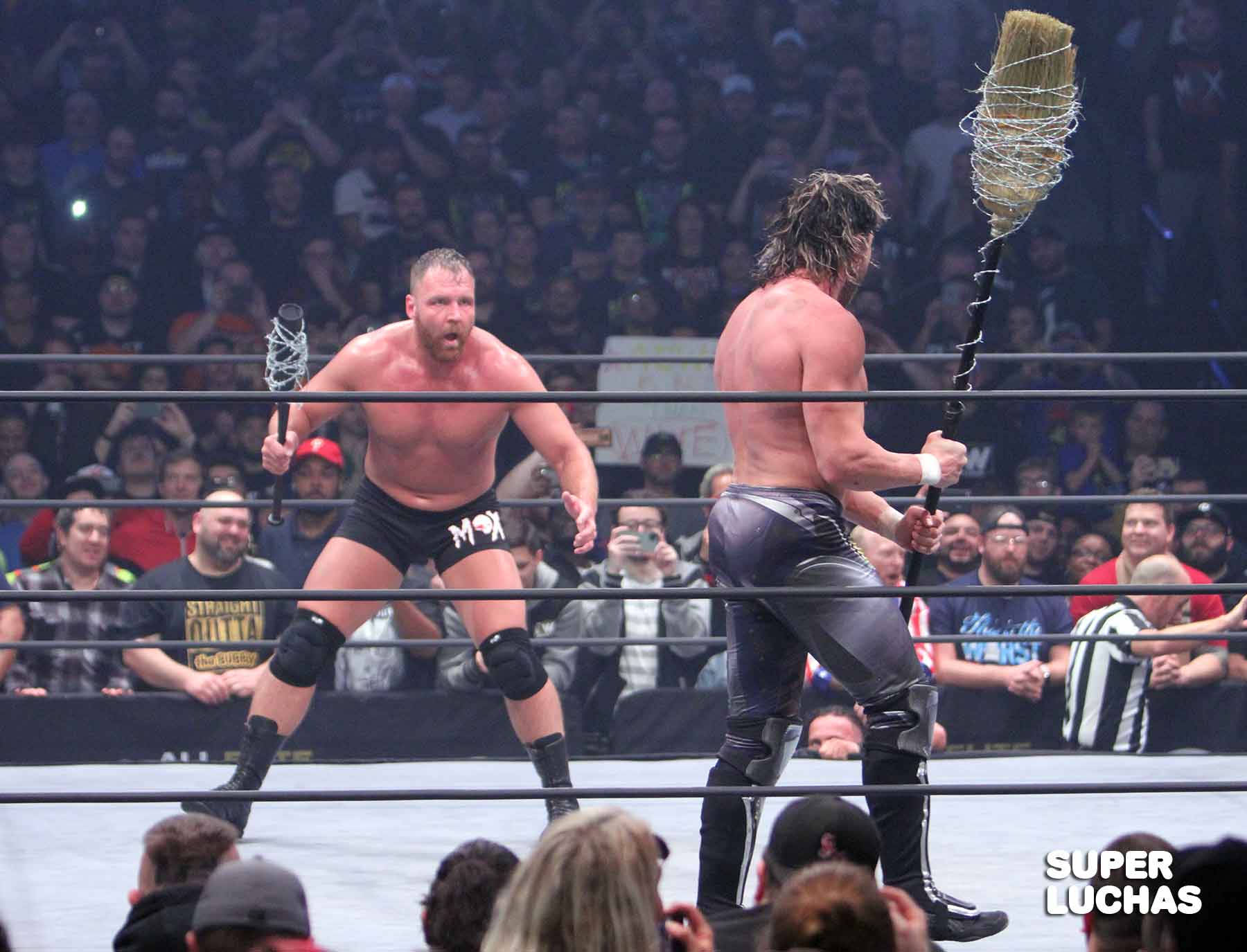 Jon Moxley vs PAC