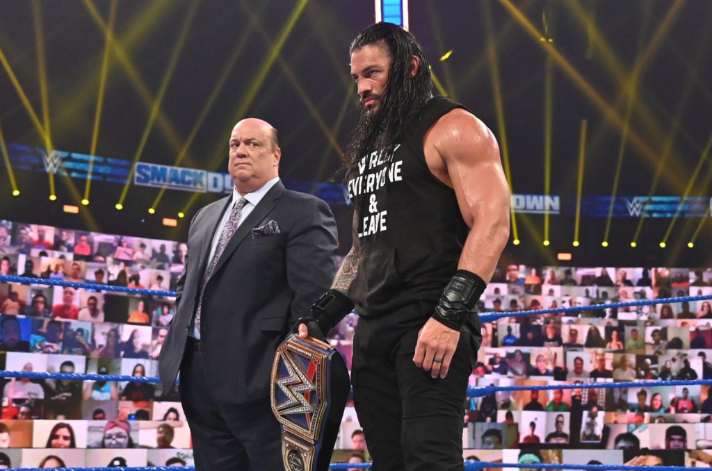 Paul Heyman y Roman Reigns en SmackDown