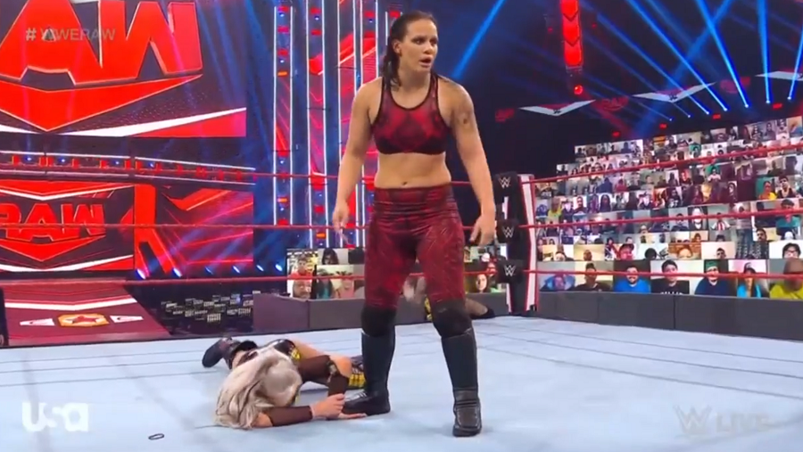 shayna baszler y liv morga raw 7 de septiembre 2020 2 shayna baszler y liv morga raw 7 de septiembre 2020 2