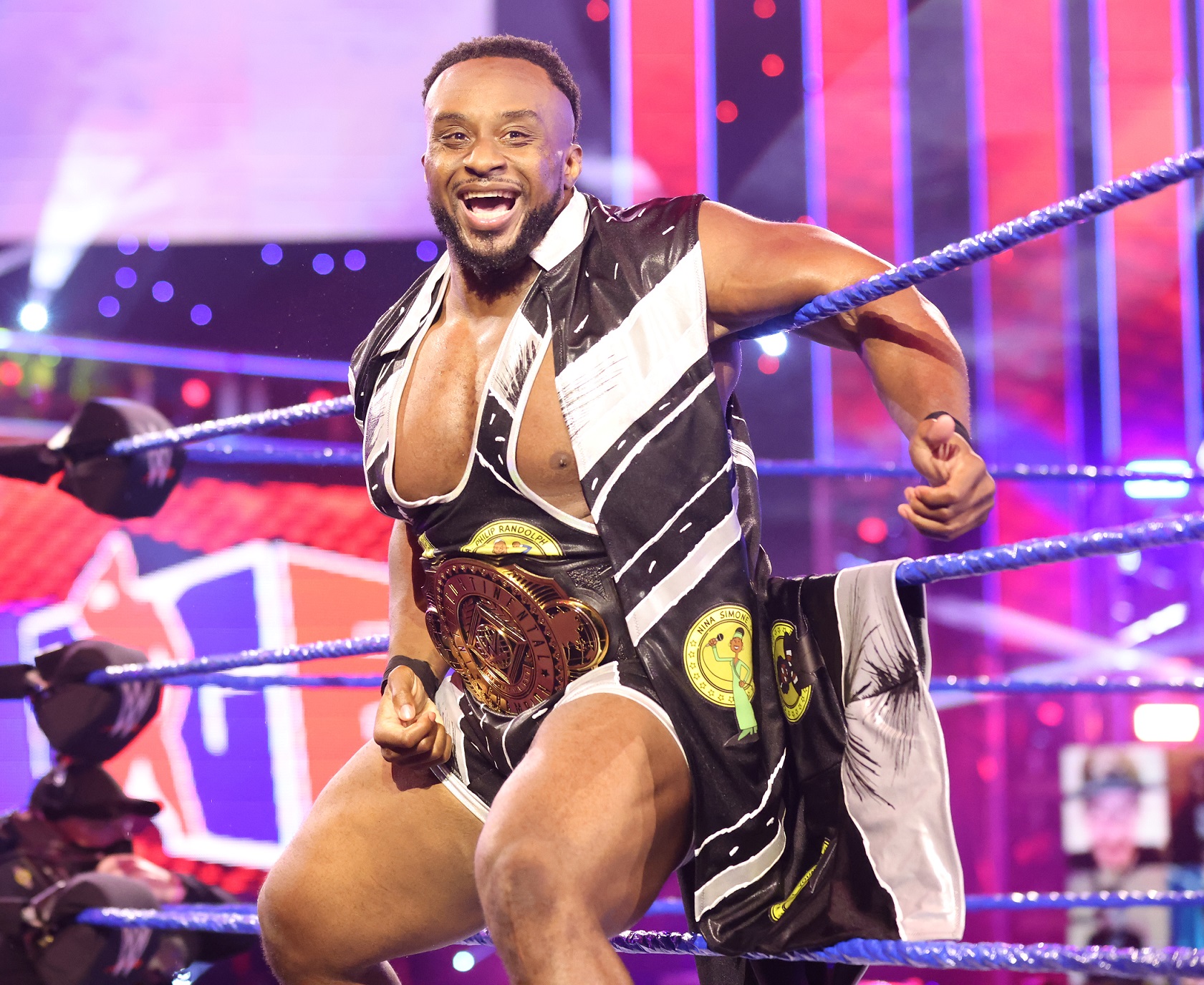 Big E cree que un "part-timer" enfrentará a Roman Reigns en WrestleMania 37