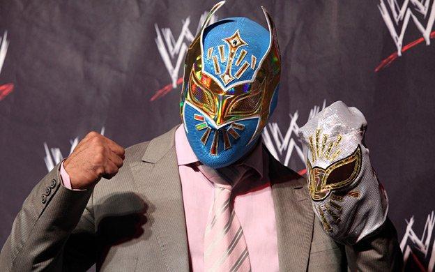 Antes Místico, Sin Cara es presentado por WWE en la Ciudad de México (24/02/2011) / WWE