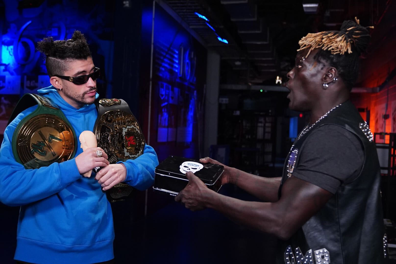 Bad Bunny entrega el Campeonato 24/7, R-Truth lo recupera | Superluchas