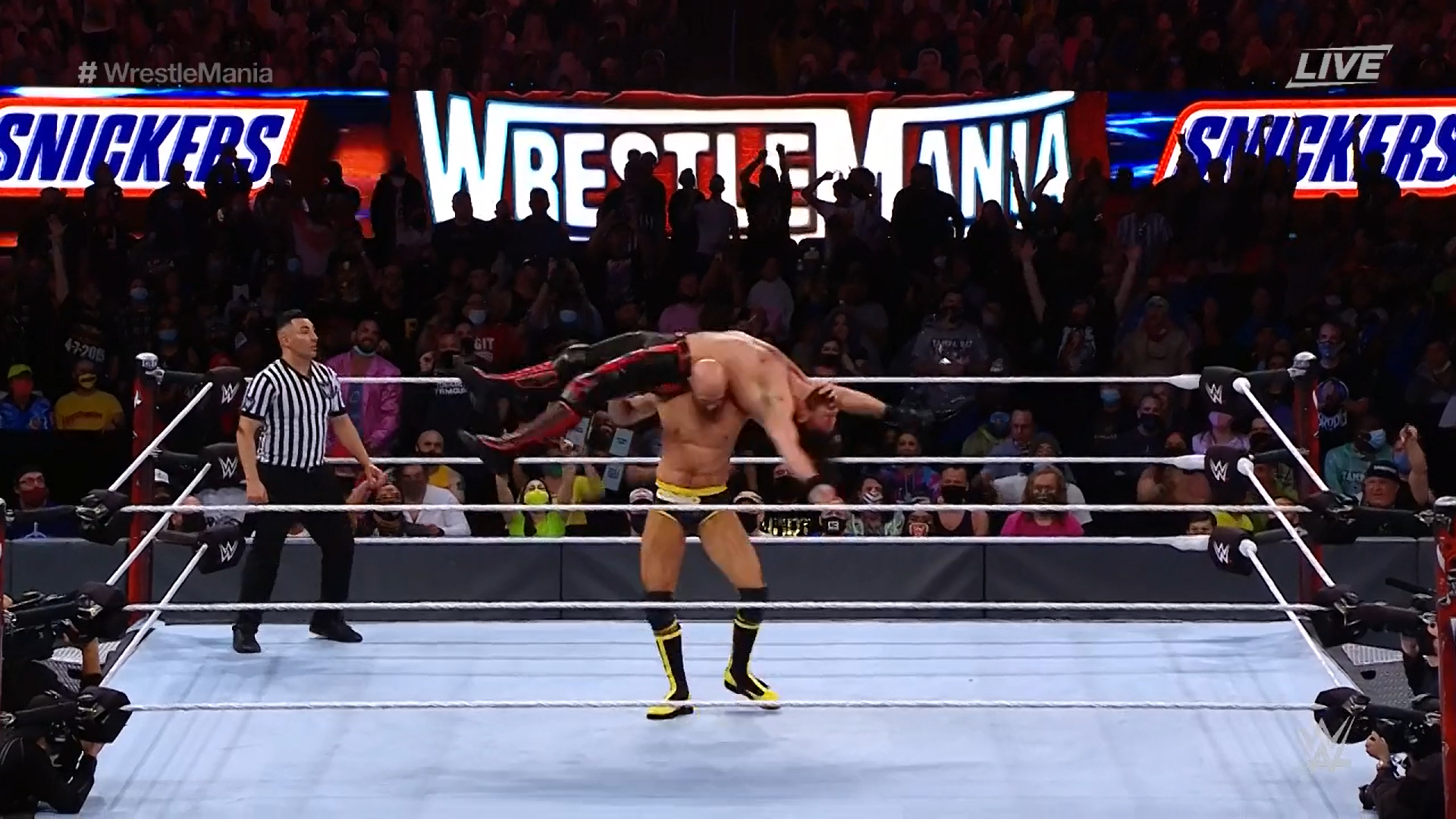 Cesaro vs Seth Rollins - WrestleMania 37