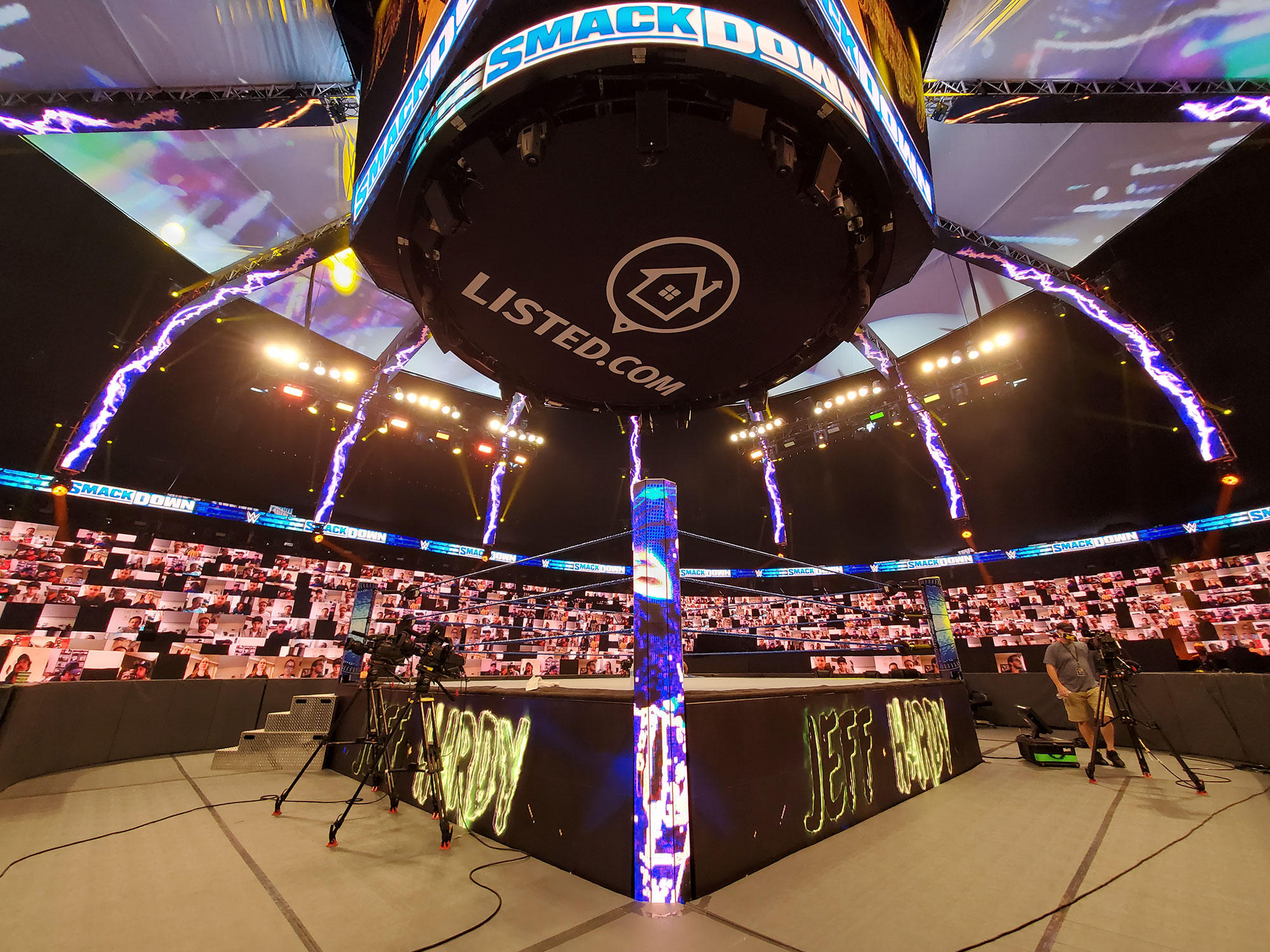 ThunderDome de WWE - ROE Visual