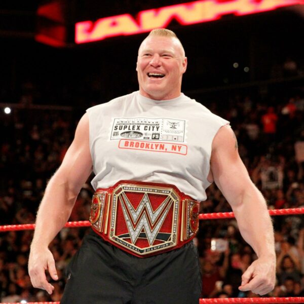 Brock Lesnar como Campeón Universal en 2017 - WWE Brock Lesnar en WWE RAW