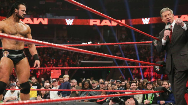 Drew McIntyre y Vince McMahon en Raw en 2019 - WWE