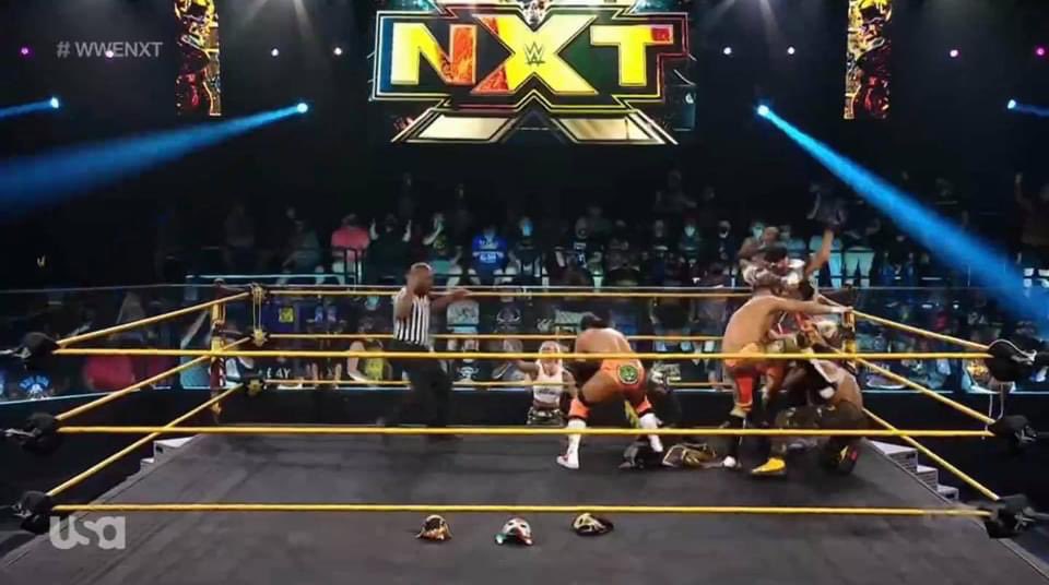 Legado del Fantasma y Hit Row - WWE NXT 24 de agosto 2021