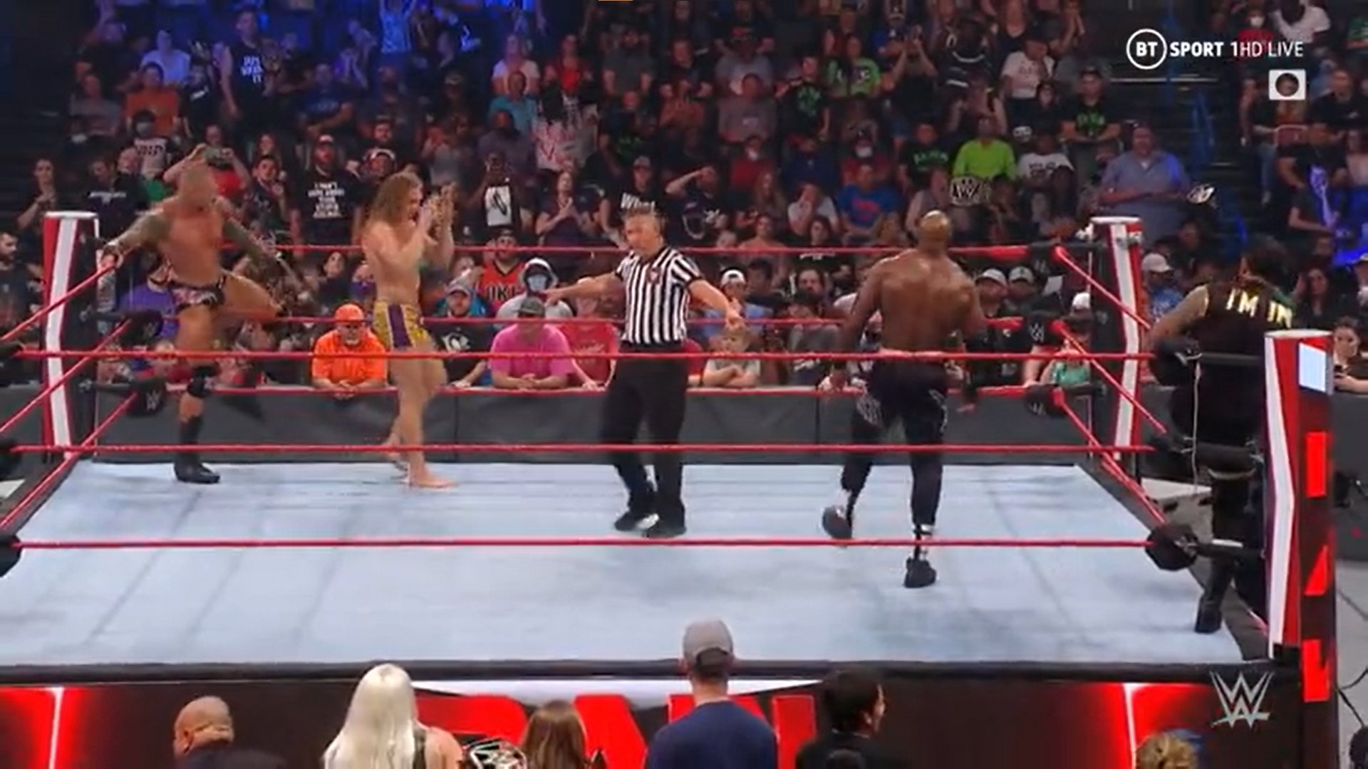 RK-Bro vs. Bobby Lashley y MVP - WWE Raw 30 de agosto 2021