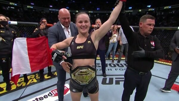 Valentina Shevchenko retiene el título mundial de las 125 libras en UFC 266