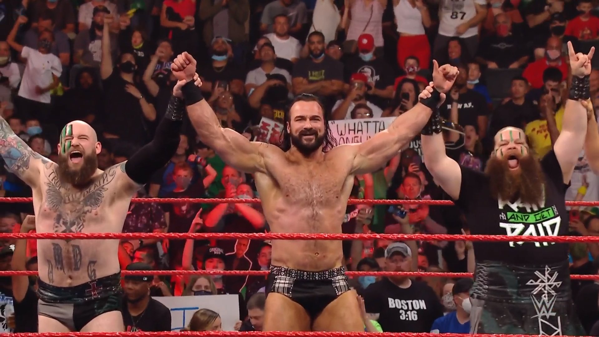 Drew McIntyre y The Viking Raiders