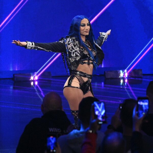 Sasha Banks realizando su entrada en WWE Sasha Banks realizando su entrada en WWE