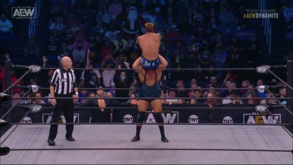 Wardlow Y Shawn Dean En El Episodio De AEW Dynamite Del 22 De Diciembre De 2021 AEW