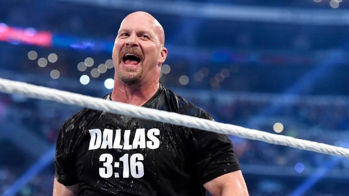 Steve Austin en una aparición en WWE