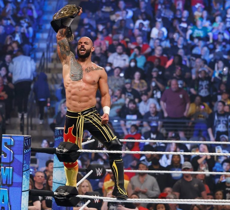 Ricochet como Campeón Intercontinental en WWE en 2022