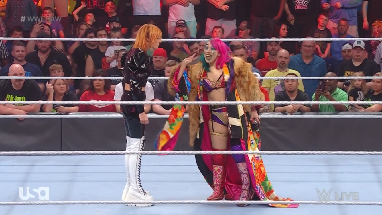 Becky Lynch y Asuka - WWE Raw 25 de abril 2022