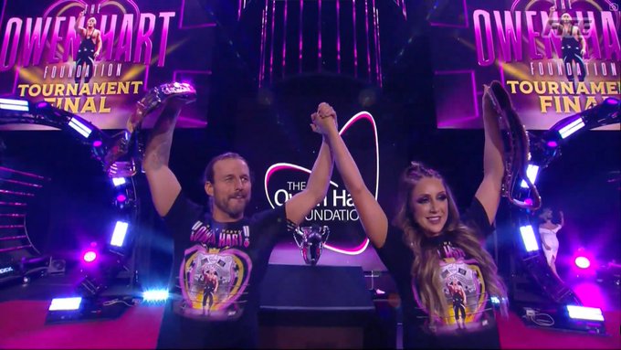 Adam Cole y Britt Baker como Campeones del Torneo Fundación Owen Hart 2022 en el PPV Double or Nothing 2022 (29/05/2022) / AEW