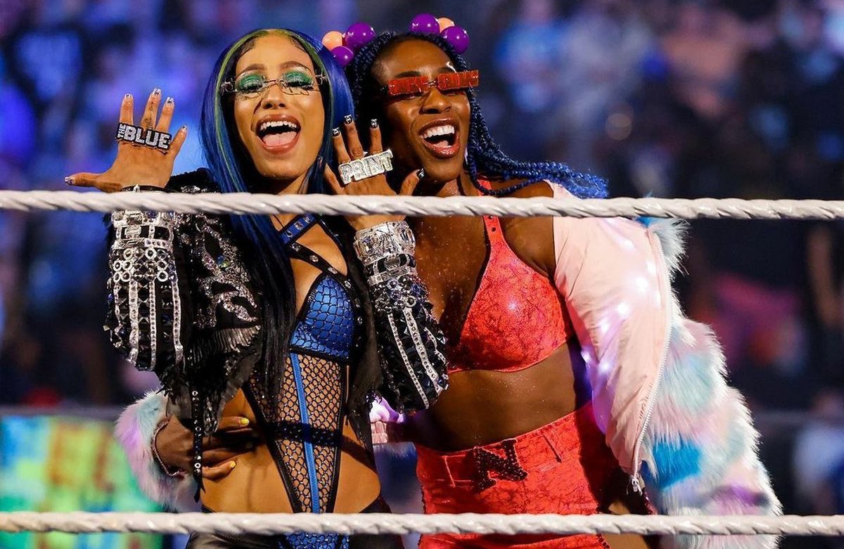 Sasha Banks y Naomi - WWE SmackDown