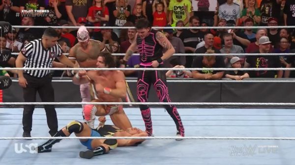 Rey Mysterio, Dominik Mysterio y Ezekiel vencieron a Alpha Academy (Chad Gable y Otis) y Kevin Owens en WWE Raw (30/05/2022) / WWE