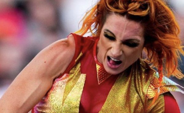 Becky Lynch se disloca el hombro luchando ante Bianca Belair en el evento premium WWE SummerSlam 2022 (30/07/2022) / WWE Becky Lynch se disloca el hombro luchando ante Bianca Belair en el evento premium WWE SummerSlam 2022 (30/07/2022) / WWE