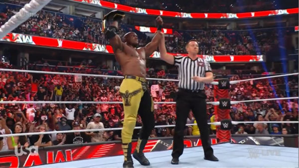 Bobby Lashley vs AJ Styles - WWE RAW 15 de agosto 2022