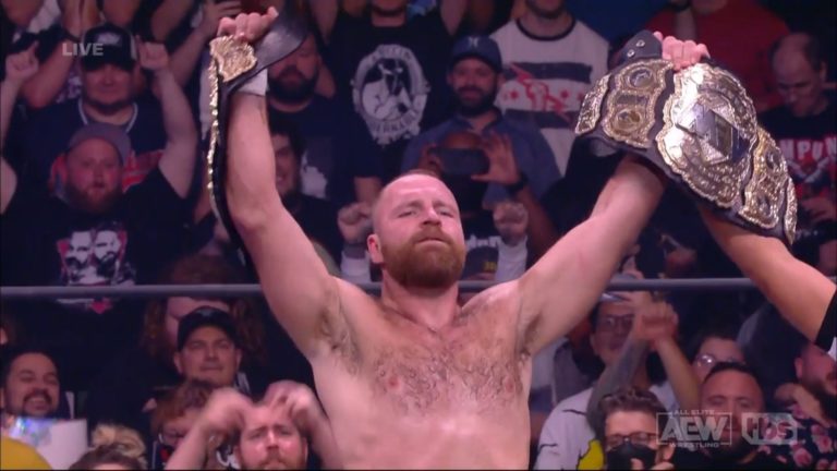 Jon Moxley venció a CM Punk y unificó el Campeonato Mundial de Peso Completo AEW en AEW Dynamite (24/08/2022) / AEW