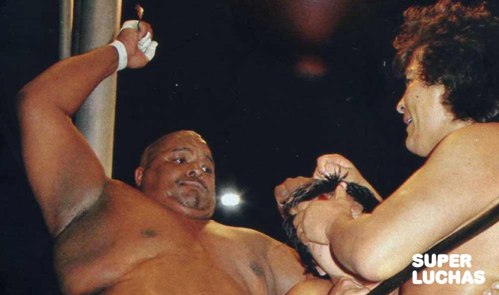 Antonio Inoki y Fujinami vs Perro Aguayo y Abdullah 04 Antonio Inoki y Fujinami vs Perro Aguayo y Abdullah 04