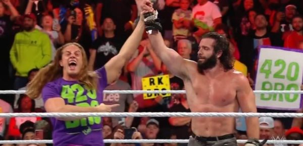 Matt Riddle y Elias - WWE Raw 24 de octubre de 2022