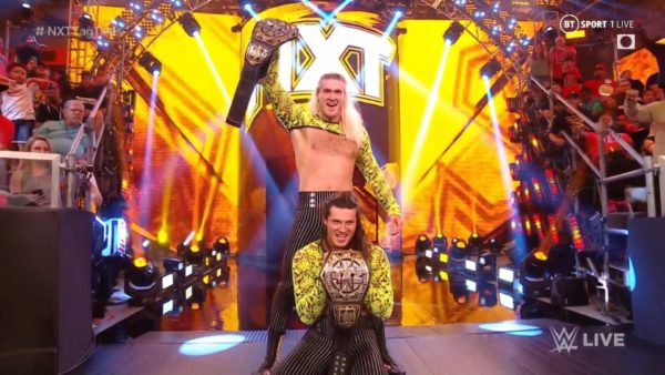 Pretty Deadly Kit Wilson y Elton Prince como Campeones de Parejas NXT 25 de octubre de 2022