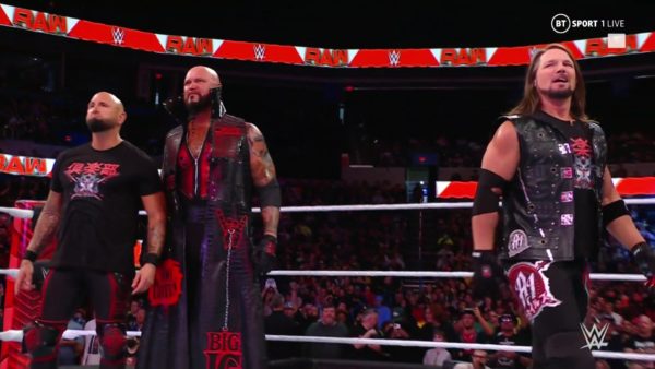 The OC en WWE RAW 17 de octubre 2022