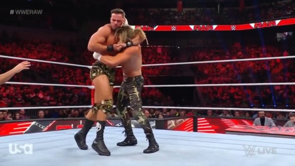 Austin Theory vs Dolph Ziggler en WWE RAW 14 de noviembre 2022 Austin Theory vs Dolph Ziggler en WWE RAW 14 de noviembre 2022