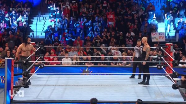 Drew McIntyre y Baron Corbin en WWE RAW 21 de noviembre 2022 Drew McIntyre y Baron Corbin en WWE RAW 21 de noviembre 2022