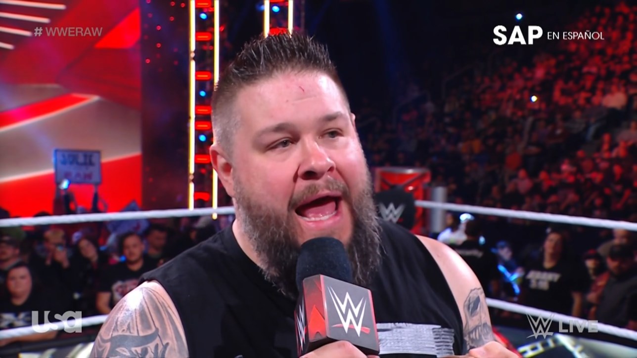 Kevin Owens en WWE RAW 21 de noviembre 2022