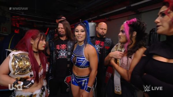 Mia Yim, The OC, AJ Styles, Damage CTRL en Raw / WWE