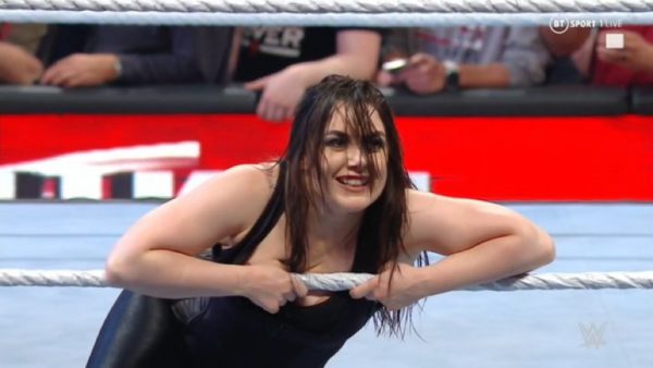 Nikki Cross en WWE RAW 7 de noviembre 2022